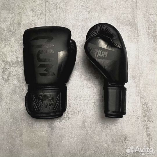 Боксерские перчатки Venum Neo Black Венум