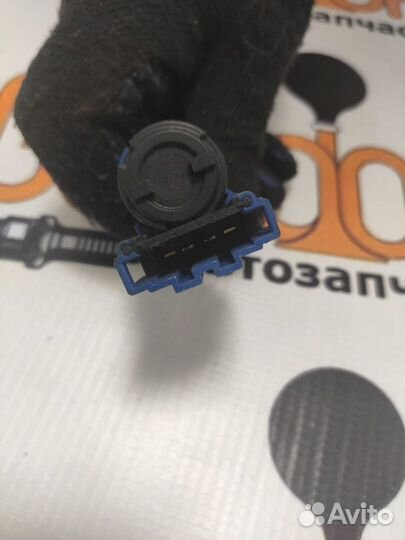 Концевик сцепления Skoda Fabia 1