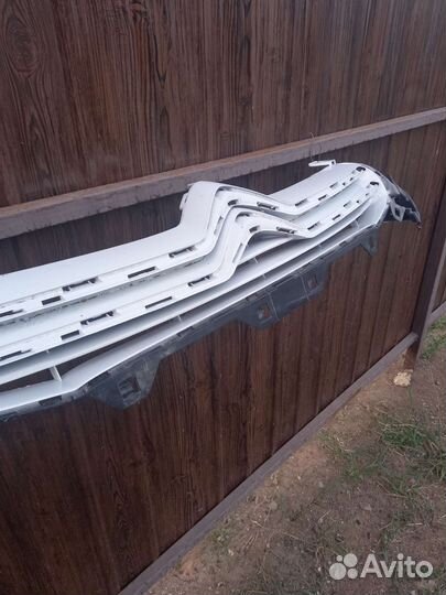 Решетка радиатора верхняя citroen с4 новая