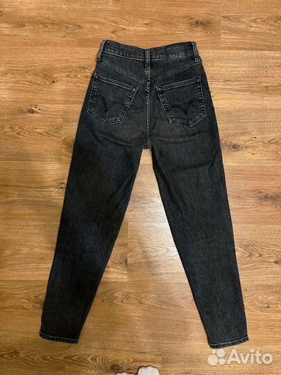 Джинсы levis