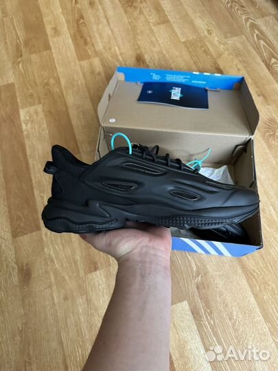 Adidas ozweego celox