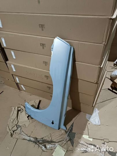 Крыло левое ваз 2110 2112 цвет Кристалл