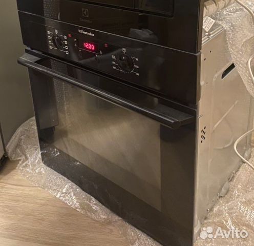 Духовой шкаф electrolux eob 32100