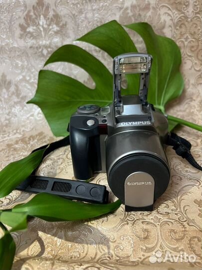 Пленочный фотоаппарат olympus IS-300 б/у