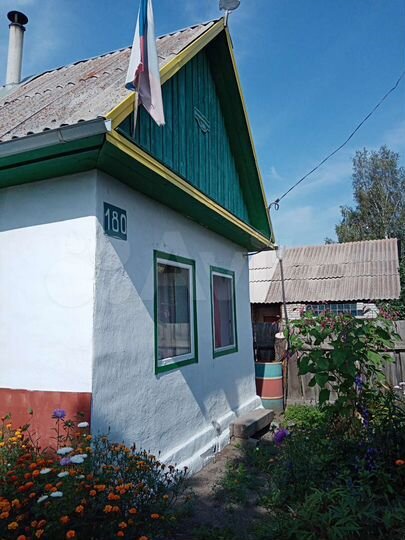 Дом 30 м² на участке 8 сот.