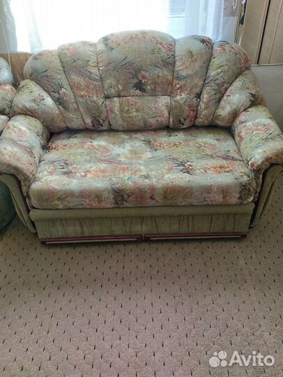 Диван и кресло