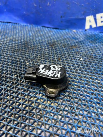 Датчик положения дроссельной заслонки Toyota