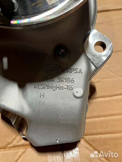 Кулак поворотный передний правый левый Range Rover