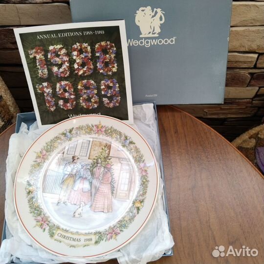 Wedgwood тарелки