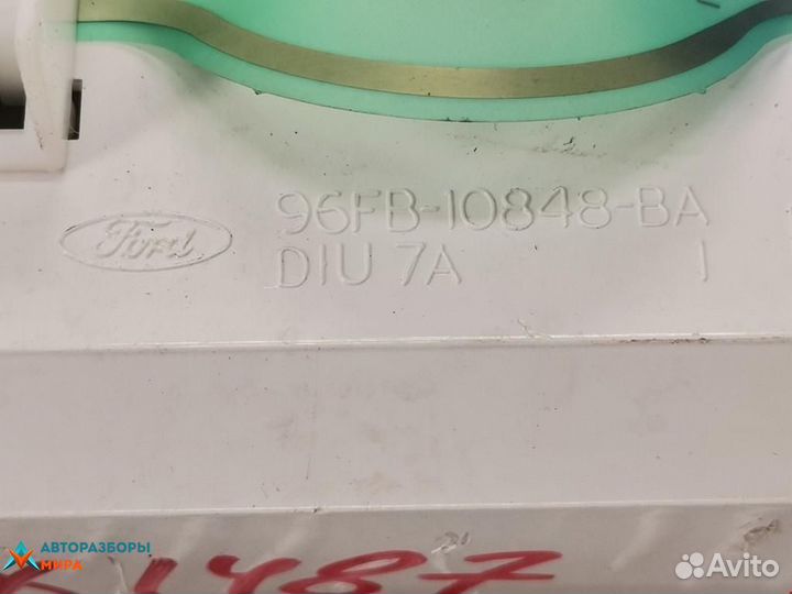 Щиток приборов (приборная панель) Mazda 121 2 1996