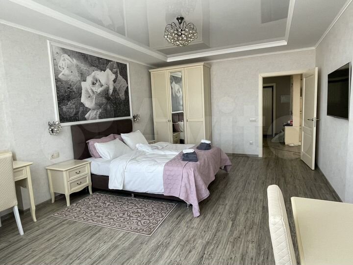 2-к. квартира, 90 м², 11/15 эт.