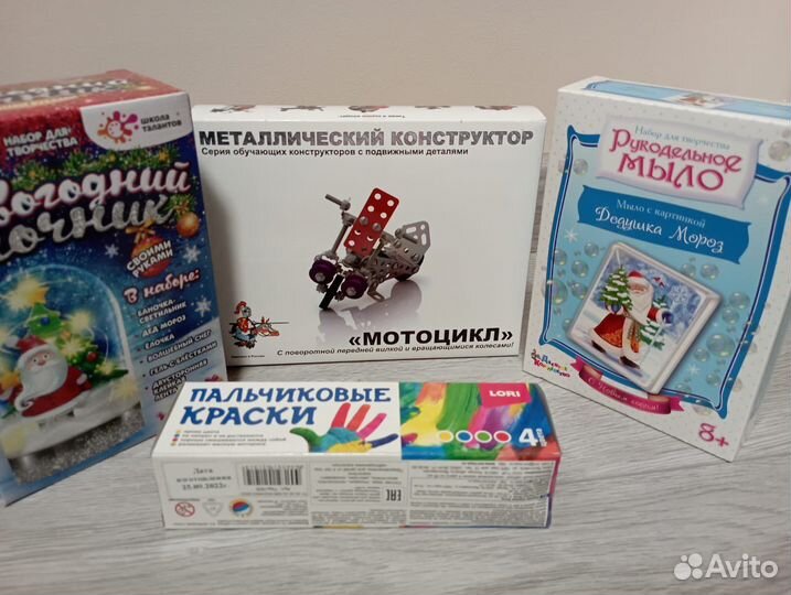 Детский новогодний подарок + конфеты