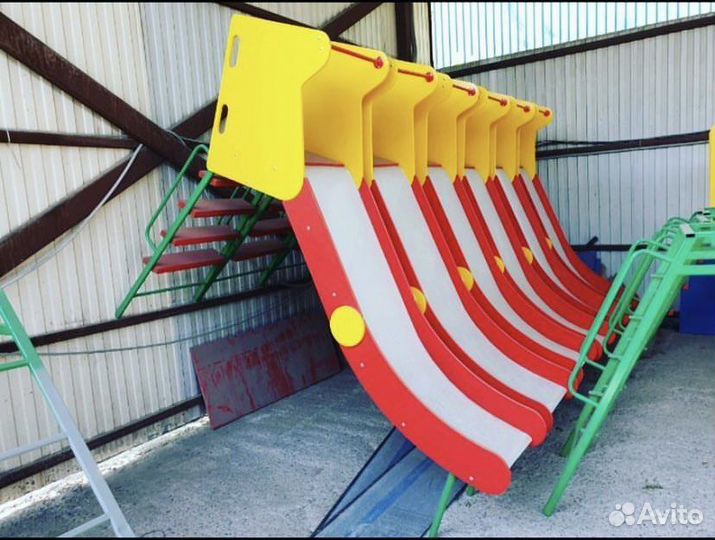 Карусели горки качели качалки домики песочница