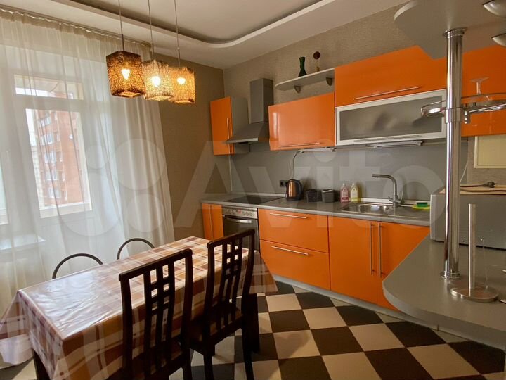 2-к. квартира, 70 м², 8/10 эт.