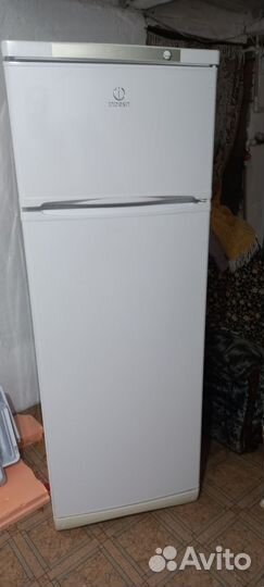 Холодильник бу в идеальном состоянии