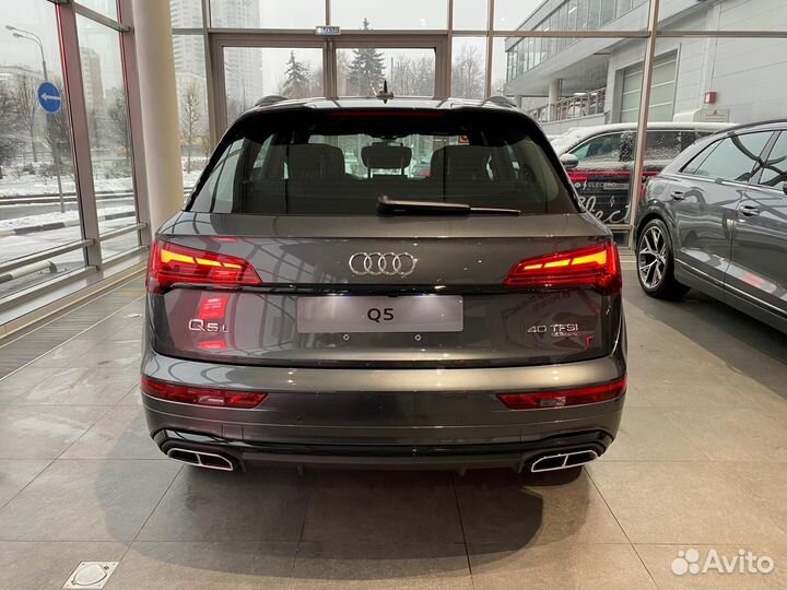 Audi Q5L 2.0 AMT, 2024