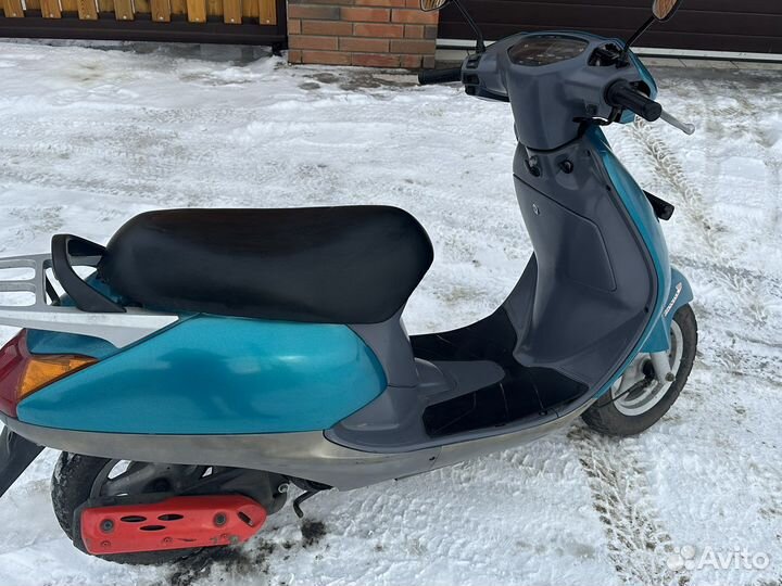 Скутер Honda lead