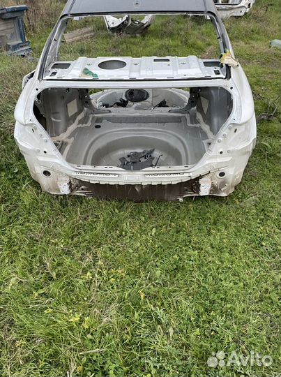 Задняя часть Тойота Камри 70