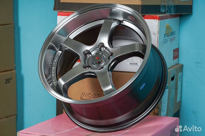 Литые диски Advan Racing R18 9.0J 5x114.3 *E068