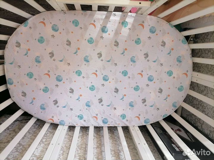 Круглая простынь на резинке