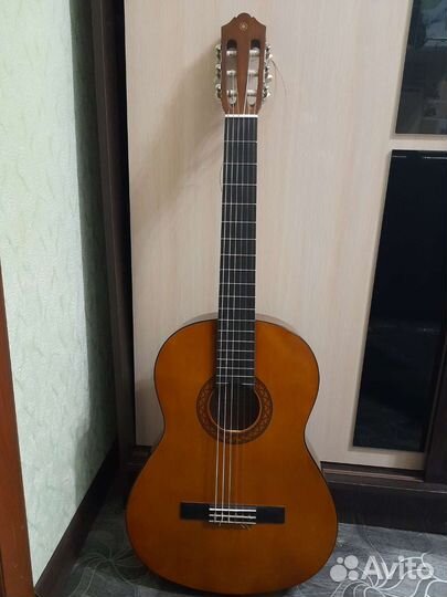 Классическая гитара yamaha c40