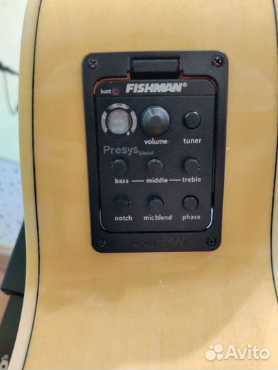 Электроакустическая гитара Gibson J-200
