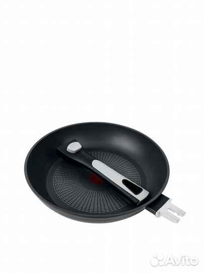 Сковорода 28 см новая Lara