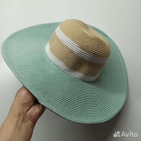 Шляпа женская соломенная