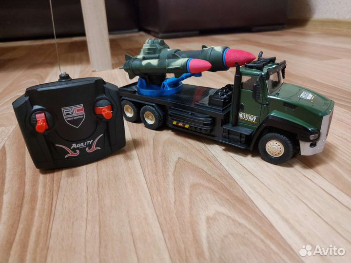 Машинка на радиоуправлении