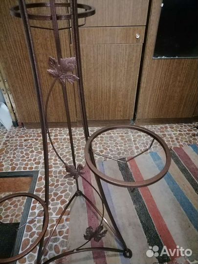 Подставка для цветов напольная