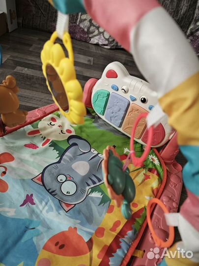 Развивающий коврик с пианино