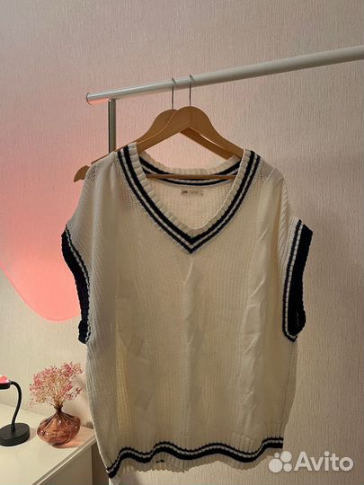 Оверсаз жилет Stradivarius