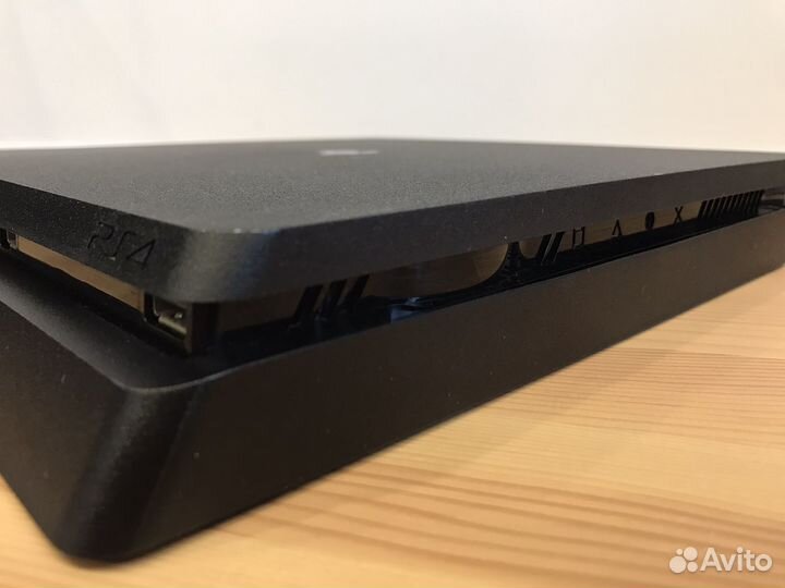 Sony Playstation 4 Slim