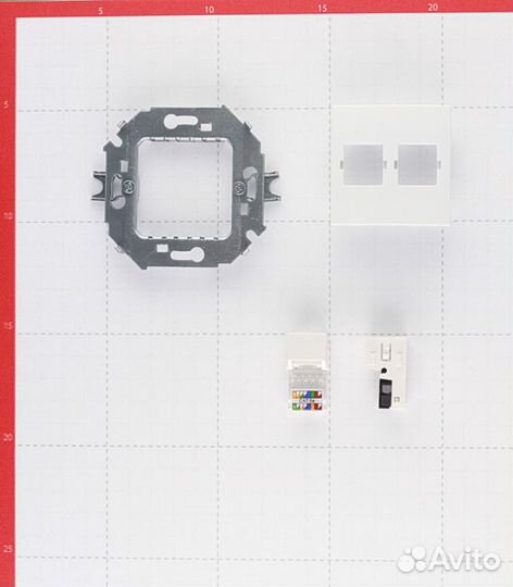 Розетка телефонная/компьютерная 1591590-030 скрыта