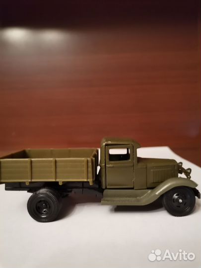 Модель грузовика газ ааа 1:43