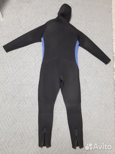 Мокрый гидрокостюм мужской
