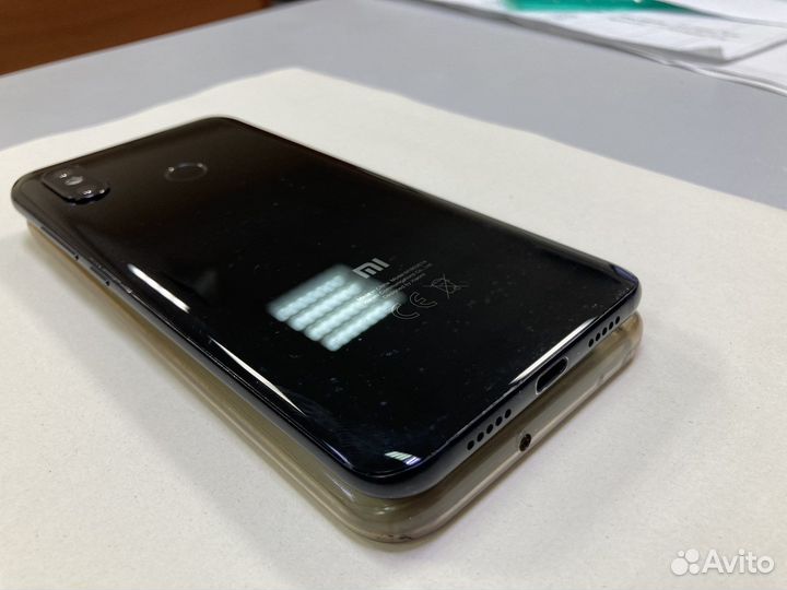 Смартфон Xiaomi Mi 8