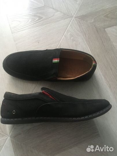 Продам детские туфли