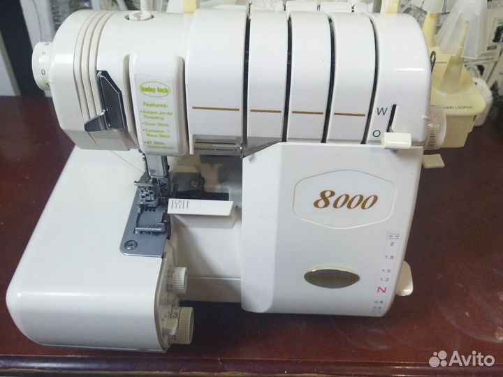 Коверлок Baby Lock 8000