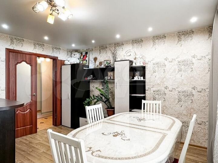 2-к. квартира, 57 м², 1/9 эт.