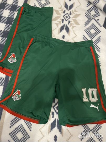 Футбольные шорты puma