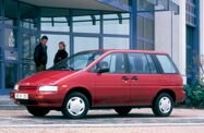 Nissan Prairie II (1988—1998) Минивэн