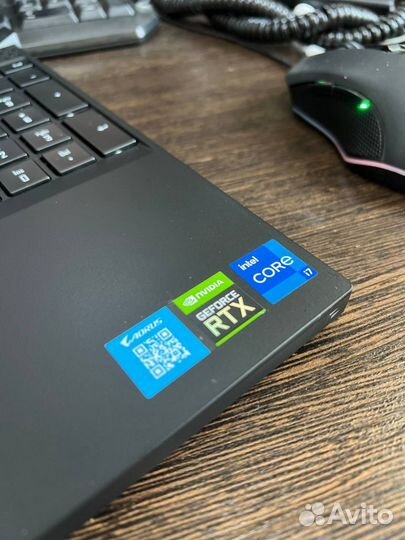 Игровой Ноутбук aorus 5 KE4 15.6