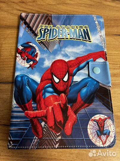 Универсальный чехол для планшета