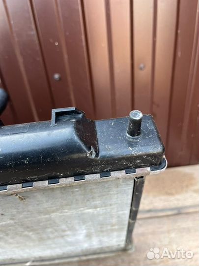 Радиатор охлаждения двигателя Nissan Almera N16