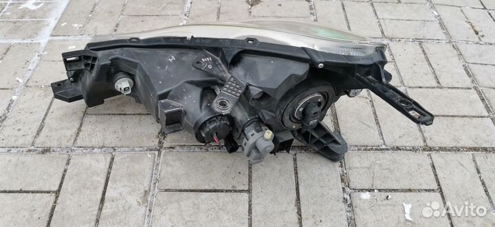 Фара Nissan Wingroad Y12