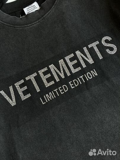 Футболка vetements