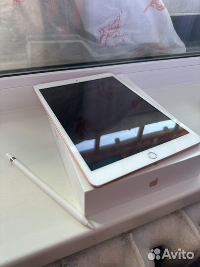 iPad (8 gen 2020) wi-fi + Apple pencil