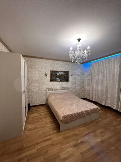 3-к. квартира, 130 м², 5/10 эт.