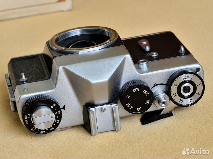 Зеркальный фотоаппарат Зенит zenith TTL и футляр